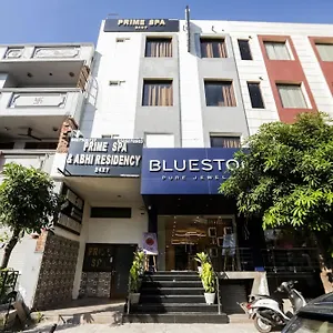 https://oyo-flagship-abhi-residency.hotelsdelhi.org